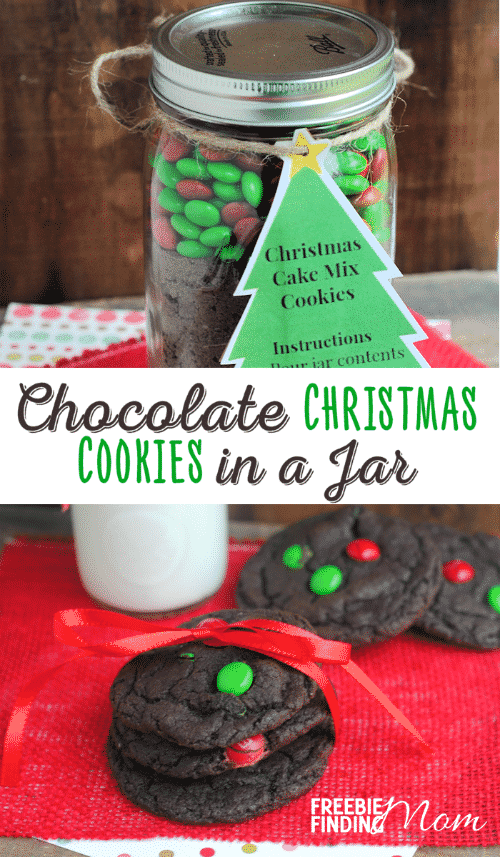 Chocolate Christmas Cookies In A Jar - If you need a great DIY gift idea that is perfect for friends, teachers, mail people, family or just about anyone who would appreciate a thoughtful homemade gift, consider giving this Mason jar recipe for melt-in-your mouth chocolate Christmas cookies. They are super simple to make and the gift recipient only needs to add two ingredients: oil and eggs.