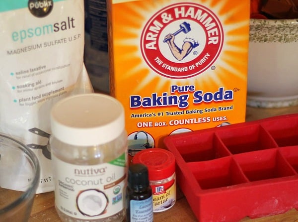 10 Homemade Recipes for Beauty Products: Homemade Bath Fizzies Recipe 1