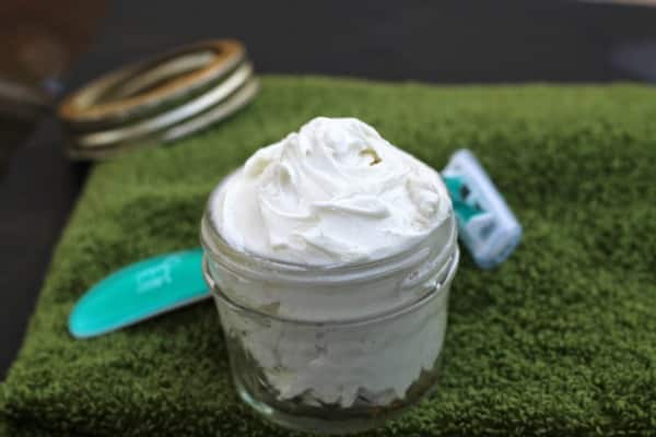10 Homemade Recipes for Beauty Products: Homemade Shaving Cream 4
