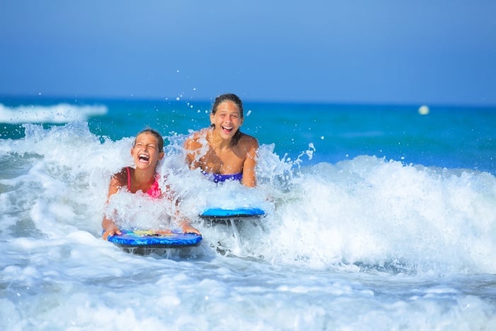 kids surfing
