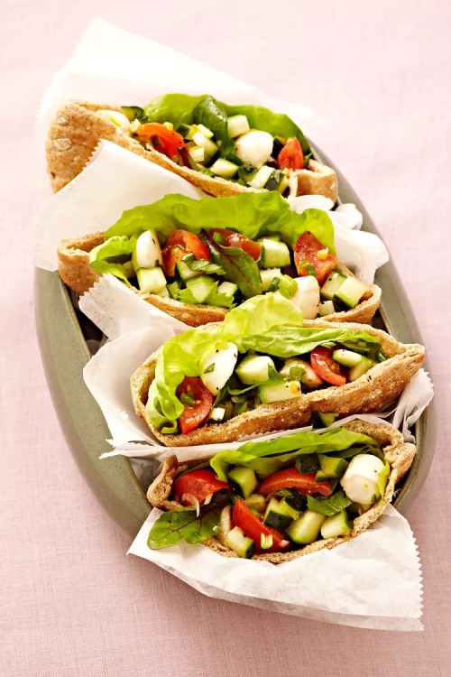 caprese salad pita pockets